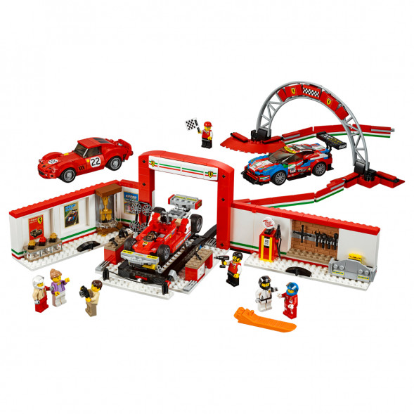Конструктор LEGO Speed Champions 75889 Гараж Ferrari в Ижевске
